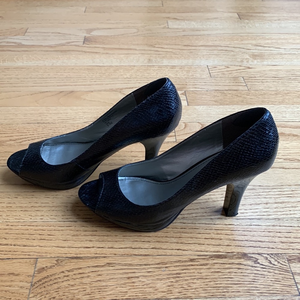 Fegalicious peep toe heels